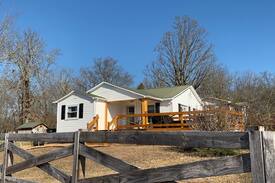 Benton House | Shabo Farms Country Paradise 3 bed 2 bth sleeps 10