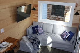 Fairview House | Tiny House Lily at Sylvany Ridge w/ Private Trails