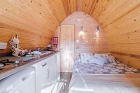 Coniston Cabin | Pod Cottage, Howe Farm, Coniston -PEACEFUL HEAVEN!