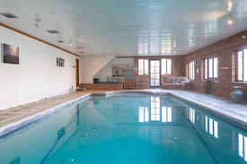 Barns Green House | Ranfold Grange - Indoor pool & Gym (Sleeps 15)