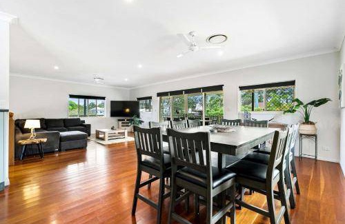 Traviston House | House ∙ 6 bedrooms ∙ 12 guests