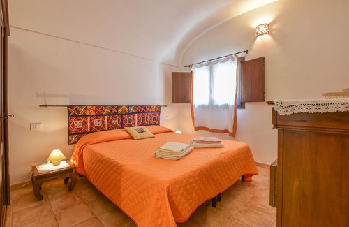 Kamma House | Beautiful stone house on the volcanic island of Pantelleria.