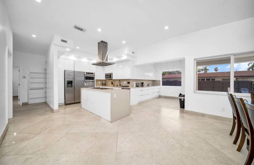 North Miami Beach Villa | Pool Villa 2