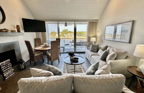 Walden on Lake Conroe Condo | Beautiful Lake front Condo with amazing views of marina and Lake Conroe