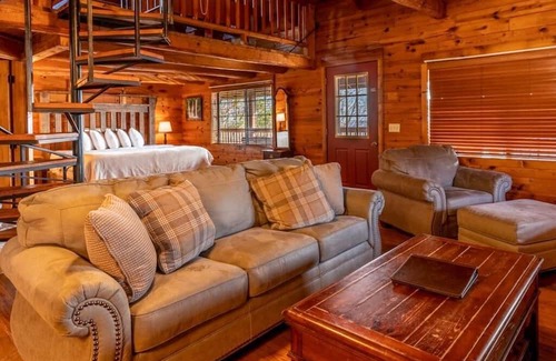 Ponca Cabin | Buffalo River Cabin w/Hot Tub