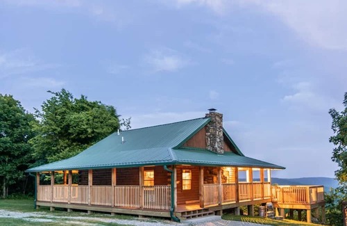 Ponca Cabin | Buffalo River Cabin w/Hot Tub