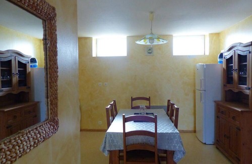 Saint-Palais Apartment | Apartment Saint-Palais (Allier), 2 bedrooms, 6 persons