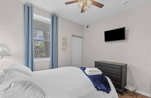 St. Louis Apartment | Cozy City Getaway near SLU Hospital