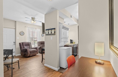 St. Louis Apartment | Cozy City Getaway near SLU Hospital