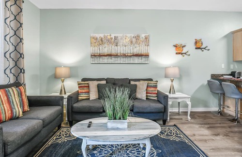 Gulfport House | 3 Bedroom Townhome 87B, one block to beach, close to casinos, & attractions