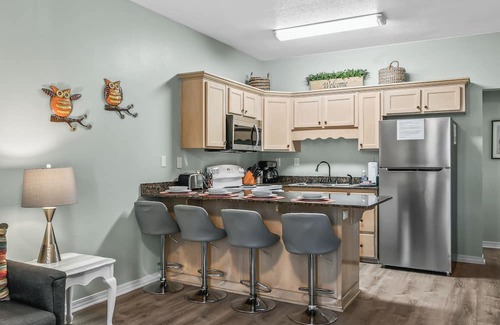 Gulfport House | 3 Bedroom Townhome 87B, one block to beach, close to casinos, & attractions