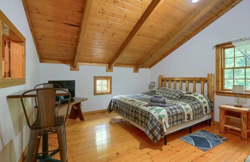 Rockbridge Cabin | Hummingbird Lodge at Big Pine Retreat