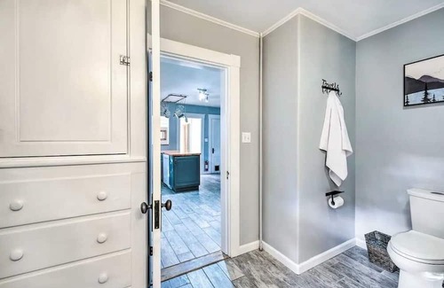 Bingham House | Comfortable, Charming Home Near Outdoor Adventure. Pet Friendly!