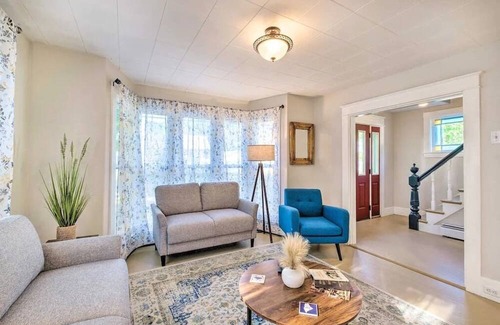 Bingham House | Comfortable, Charming Home Near Outdoor Adventure. Pet Friendly!