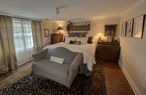 Roseland House | Possum Trot Farmhouse + Lodge in the Blue Ridge South of Charlottesville!