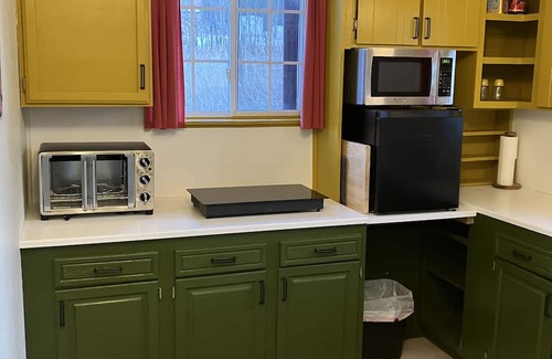 Aspen Park Apartment | Colorful Conifer Cottage