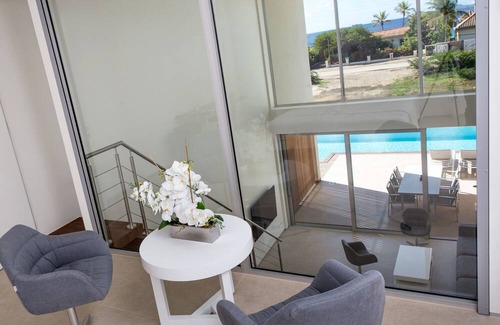 Belnem Villa | CARAIBAS fully air-conditioned vacation design villa with 20m lap pool
