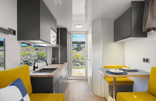 Sausalito Boat Rental | Modern Luxury Floating 2bd/1ba Boat Home in Scenic Sausalito - Walk to Downtown!