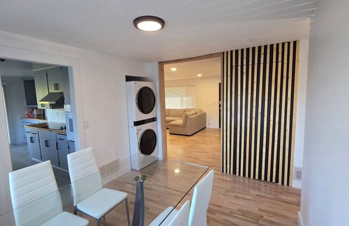 Puyallup House | Newly Renovated 2BR /Wifi-Entertainment Included /Near WA State Fair