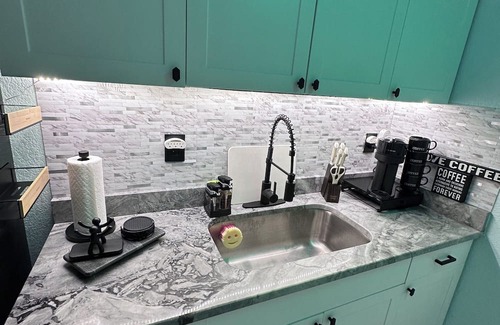 Tampa Apartment | Private Apto with luxury room, amazing bathroom and comfortable kitchen Tampa