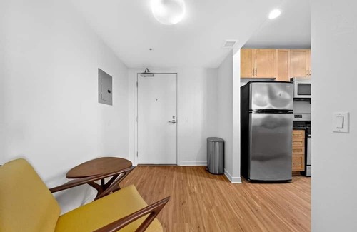 Downtown Apartment | Downtown Santa Monica Top Floor Ocean View 2BR/2BA