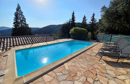 Saint-Pierre-Saint-Jean House | "la grange 1809" sleeps 6 private pool