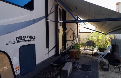 Tatiara House | Comfortable caravan [24 m2] Lowest prices in the area Peaceful Amenities nearby.
