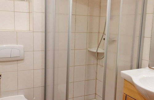 Koenigstein Apartment | Multi-bed room for 4 guests with 16m² in Königstein (270608)