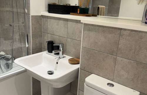 Spitalfields Apartment | Top Quality Full Flat luxury bedroom in central London