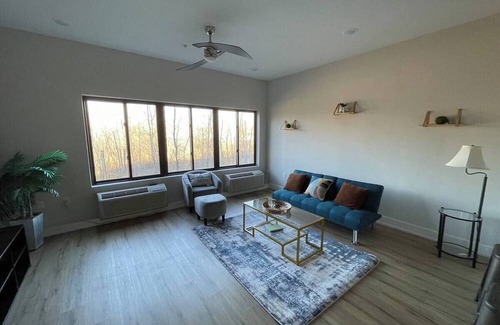 Bayonne Apartment | Taste of Delicacy I Spacious 1 Bedroom Apartment