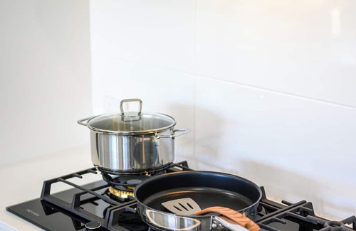 Leppington House | Leppington 5Br house near Woolworths/Tran station