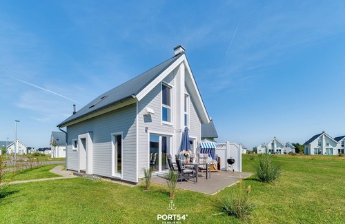 Olpenitz House | Nordstern - infrared sauna, bathtub, fireplace, shower, terrace, beach chair