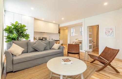 Hochelaga-Maisonneuve Apartment | HOMA-Comfort&Style-2BR-Spacious-Natural Light-FeelHome-A/C-SelfCheckIn-Metro