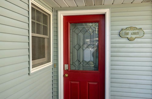 North Webster Cottage | Cozy three-bedroom cottage perfect for a lakeside get-away