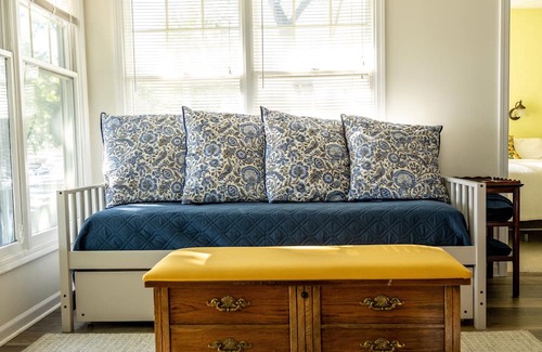 North Webster Cottage | Cozy three-bedroom cottage perfect for a lakeside get-away
