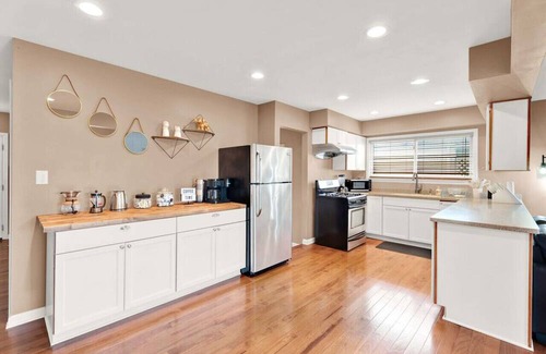 Sterling Heights House | Elegant 3BD Retreat in Sterling Heights