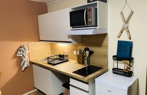 La Feclaz Apartment | Apartment 'Le Sabot De Venus' with Mountain View, Shared Garden and Wi-Fi