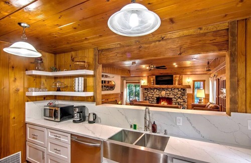 Idyllwild Cabin | The Creek Lodge in Town Center