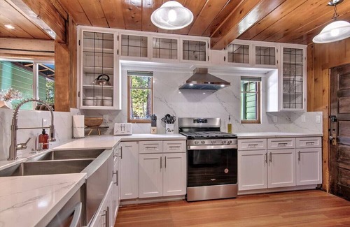 Idyllwild Cabin | The Creek Lodge in Town Center