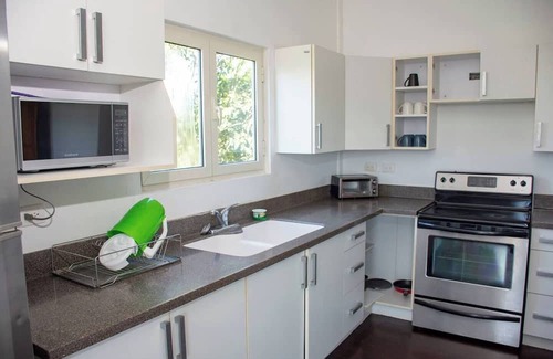 Bagope Condo | Cozy Fully Equipped Condo 3BR -7min walk from Lakenn