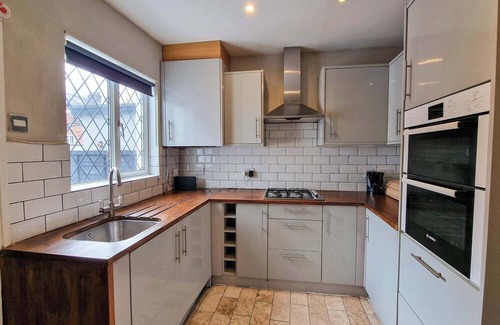 Lymm House | City SuperHost - Lovely 3 bed home
