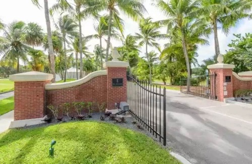 Key West House | Key West Golf Club 2 Bedroom Spa Home in the sanctuary