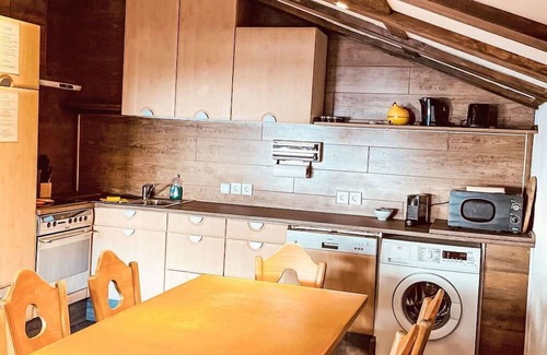 Steinberg am Rofan Apartment | Lovely apartment for 10 guests with hot tub, WIFI, patio, pets allowed and parking