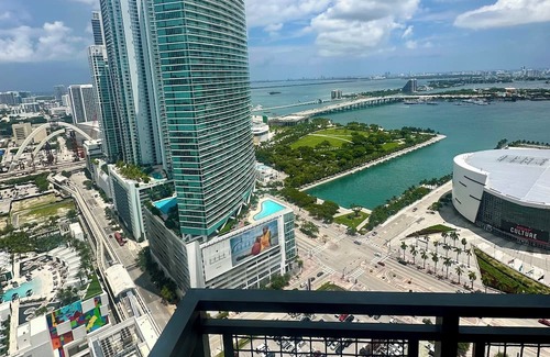 Downtown Miami Apartment | City & Water views Downtown Miami