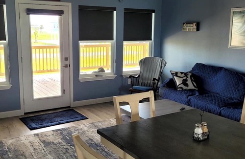 Indian Beach House | Bluewave Hideaway is a serene and picturesque rental home.