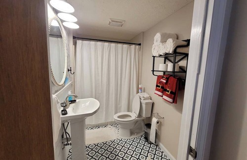 Sharpsburg House | Charming 3-bedroom house with WiFi, AC in lovely Sharpsburg