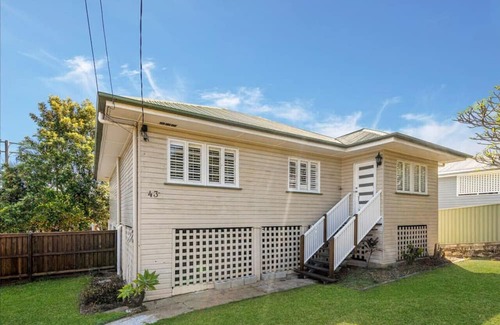 Holland Park West House | 4BDR 2BTH Home Holland Park