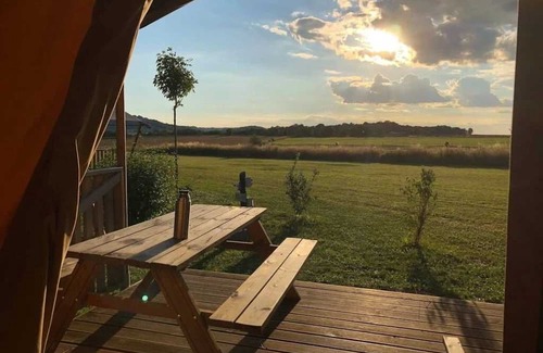 Peigney House | Camping 5 étoiles - Piscine - ccaaabc