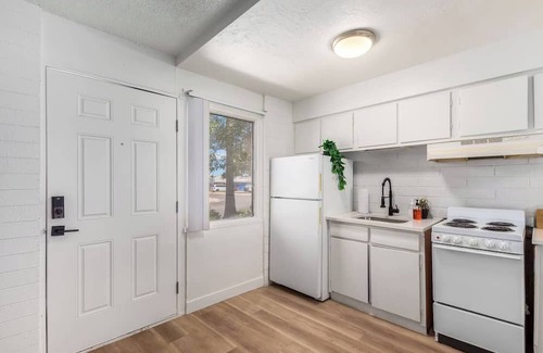 New Papago Parkway Apartment | This apartment is a 2 bedroom(s), 2 bathrooms, located in Scottsdale, AZ.