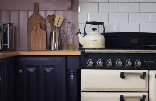 Dromore Cottage | Cosy Country Cottage